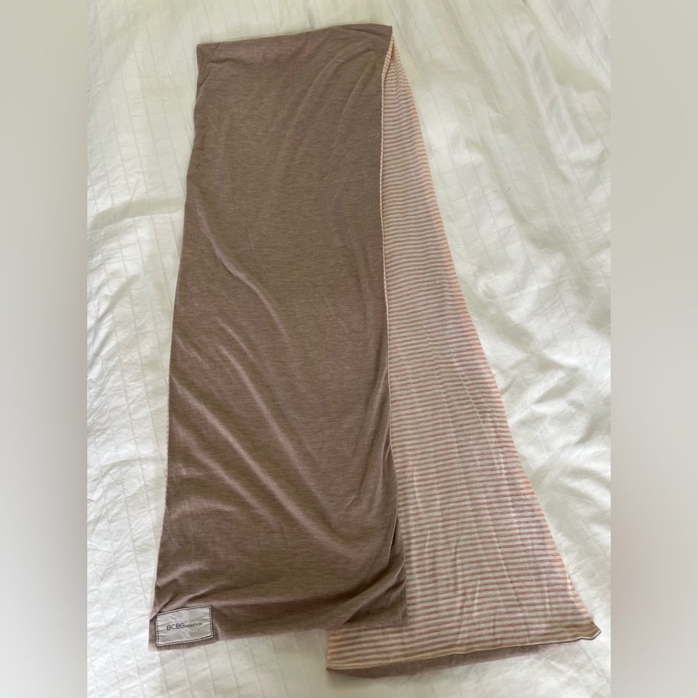 🧁BCBGeneration🧁Tan and Peach Striped Women's Scarf 🧣